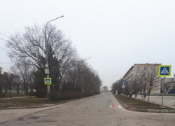 Неизвестного водителя, сбившего пешехода на "зебре", разыскивают на Ставрополье