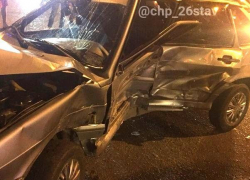 Два ВАЗа столкнулись возле магазина на улице Серова в Ставрополе