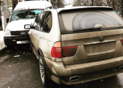 «БМВ» без номеров врезался в маршрутку с пассажирами в Ставрополе