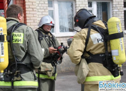 В Невинномысске из пожара спасены две маленькие девочки, оставленные родителями без присмотра