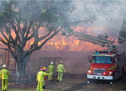 На Ставрополье двое молодых людей сожгли дом пенсионера