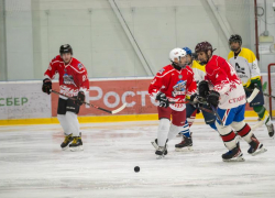 «Арена» прибила фаворита: в ставропольской НХЛ прошли полуфинальные ледовые сражения