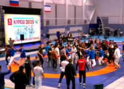 Ставропольский судья оказался в центре драки борцов на турнире в Симферополе