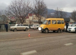 В пригороде Пятигорска водитель маршрутки сбил 70-летнего пешехода