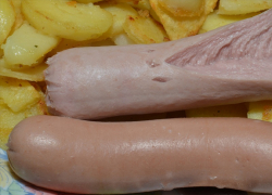 Ставропольское предприятие накормило студентов СКФУ просроченными сосисками