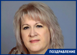 Директор школы №8 в Невинномысске Татьяна Рыжкина празднует день рождения