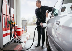 «Началось, цена на бензин выросла с 1 января на 70 копеек», - ставрополец 