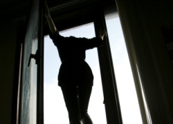 В Ставрополе женщина упала с 9 этажа