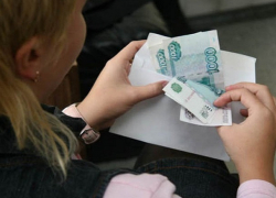 Взятку в 50 тысяч рублей за прописку мужу-иностранцу предлагала полицейскому ставропольчанка 