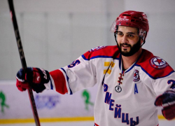 Судьбоносный хет-трик Алана: ставропольский хоккеист вступил в почетный «Клуб Макарова»