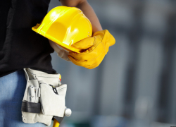 В Ставрополе на рабочего упал поддон с кирпичами 