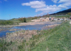Девушка утонула в озере Кисловодска на скатившемся в воду автомобиле