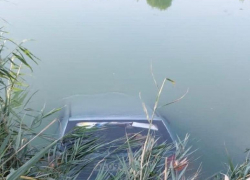 На Ставрополье в Правоегорлыкском канале утонул автомобиль с семейной парой