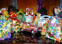 За 600 элитных новогодних подарков бюджет Ставрополья заплатит почти 2 миллиона рублей