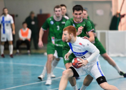 Гандболисты ставропольского «Виктора» второй круг чемпионата окрыли разгромом в Волгограде 
