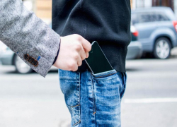 На Ставрополье мужчина продал телефон друга