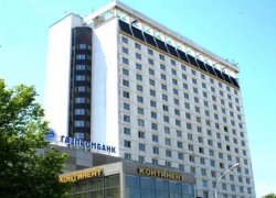 Жительница Санкт-Петербурга выбросилась с 13 этажа гостиницы «Континент» в Ставрополе