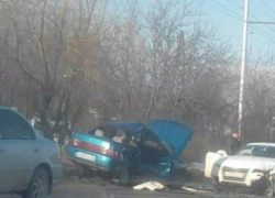 «Ауди» и отечественная легковушка столкнулись на улице Достоевского в Ставрополе