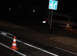 5 туристов попали в больницу после "вылета" экскурсионной маршрутки в кювет на Ставрополье