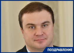 Экс-глава минэнерго Ставрополья и губернатор Омской области Виталий Хоценко празднует день рождения