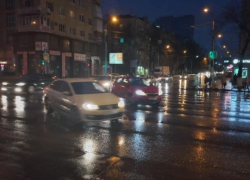 Из-за дождя и сильного ветра пробки в Ставрополе достигли 9 баллов