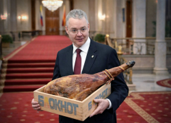 Карпаччо, суджук и бастурма за бюджетный счет: власти Ставрополья готовят «вкусные» наборы за 1,5 миллиона