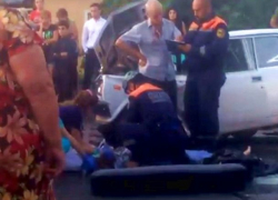 Пассажирка "семерки" погибла в страшном столкновении с "БМВ" в Ставрополе