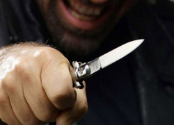 Двумя ударами ножа в плечо убил хозяин отказавшегося уходить гостя на Ставрополье