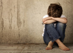 Житель Светлограда изнасиловал 8-летнего мальчика посреди улицы