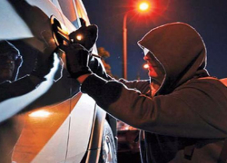 На угнанном авто в аварию попал работник СТО на Ставрополье