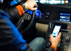 Отметить «убитые дороги» в мобильном приложении посоветовали жителям Ставрополья 