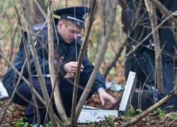 Мужчина избил палкой и изнасиловал девушку в лесу возле Кулакова в Ставрополе