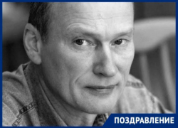 Сегодня свой день рождения отмечает поэт и прозаик Олег Воропаев