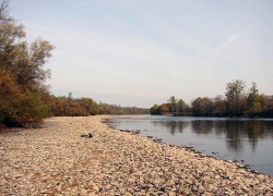 На Ставрополье нашли останки мужчины и женщины на берегу реки Кумы