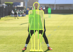 Экс-жена ставропольского футболиста Матвея Сафонова требует с него 6 миллионов рублей судебных издержек