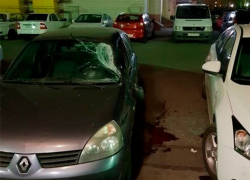 Молодой человек выпал из окна многоэтажки в Ставрополе