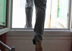 Мужчина сбежал из больницы после падения с 4 этажа 