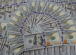 Штраф в 10 раз больше: чем обернулась для пассажирки попытка провезти 35 тысяч долларов мимо минераловодской таможни