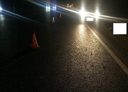 Под колесами грузовика на Ставрополье погиб пешеход 