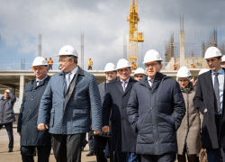 Министр строительства и ЖКХ России Владимир Якушев посетил ЖК «Российский»