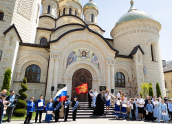 В Свято-Владимирской православной гимназии Ставрополя прошел первый выпускной