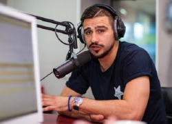 Известный ведущий "Матч-ТВ" специально для ставропольцев прокомментирует матч сборной России по футболу