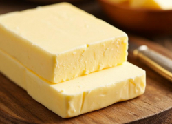 Сливочное масло с фальсификатом попало на полки магазина крупной торговой сети Крыма из Ставрополья