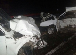 Два человека погибли в жестком столкновении "девятки" и "Нивы" на Ставрополье 