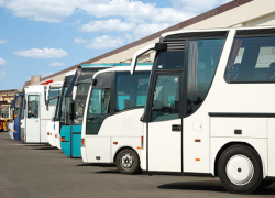 Поломанный автобус на стоянке покатился и задавил помощника водителя в Пятигорске 