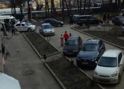 В одном из дворов Ставрополя водитель-лихач сбил ребенка