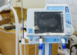 Минздрав может отсудить у «КРЭТ» три миллиона рублей неустойки за срыв поставки ИВЛ