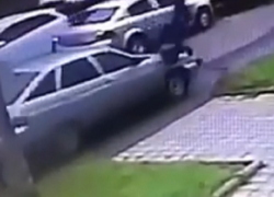 "Кто виноват?": автохам сбил пешехода на «зебре» и попал на видео в Ставропольском крае