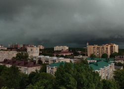 Из-за сильного дождя и ветра на Ставрополье объявили штормовое предупреждение