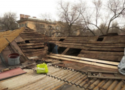 Двух жителей Кисловодска придавило завалами обрушившейся кровли